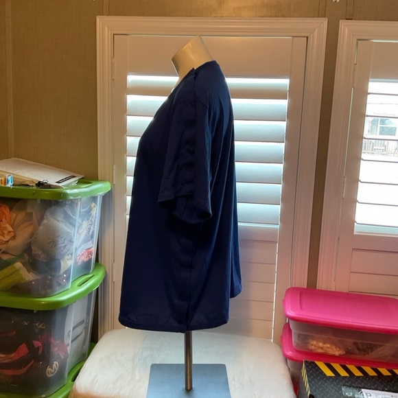 Elegant Royal Blue V-Neck Long Sleeve Top - Picture 6 of 11